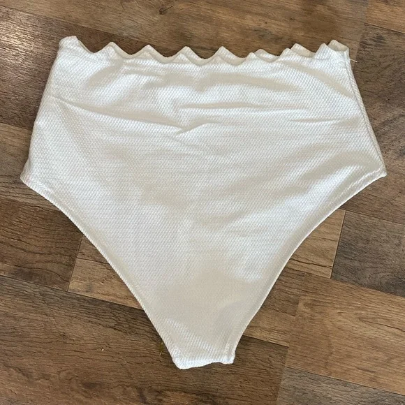 Like New Two-piece High Waisted Swimsuit from Cupshe - Picture 2 of 3